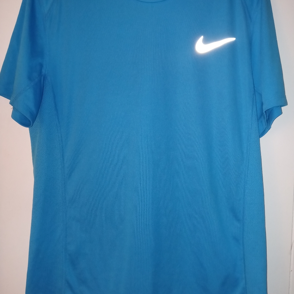 Nike Running Dri-Fit size medium turquoise